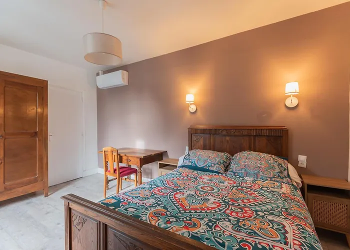 La Maison Du Soleil Avec Jacuzzi 6p Hébergement de vacances *