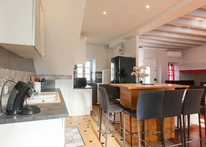 La Maison Du Soleil Avec Jacuzzi 6p